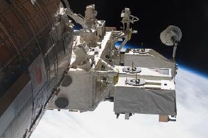 国際宇宙ステーションきぼう船外実験プラットフォームのSMILES ©JAXA
